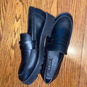 AQUA Women's Loafer